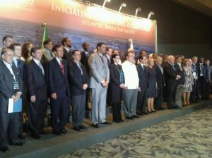 Veracruz es protagonista de la gran transformación de México y con las reformas estructurales del presidente Enrique Peña Nieto somos el estado que más aportará al desarrollo de la Nación, afirmó el gobernador Javier Duarte de Ochoa al inaugurar los trabajos de la Iniciativa Cuenca del Atlántico que encabeza el expresidente español José María Aznar, y el director del Centro de Relaciones Transatlánticas de la Universidad Johns Hopkins, Dan Hamilton.