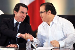 El Gobernador Javier Duarte junto con el ex presidente español, José María Aznar, en la inauguración de los trabajos de la iniciativa de la Cuenca del Atlántico, que se desarrolla en Boca del Río.