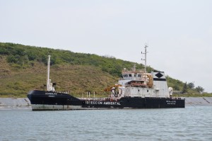 Esta embarcación en la década de los 90´s participó en bastantes operativos de recolección de crudo derramado en altamar, en el Golfo de México.
