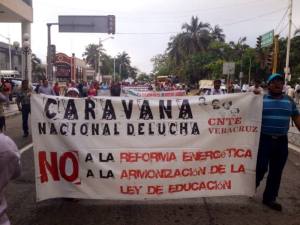 Se oponen contra reformas de Peña Nieto en su visita presidencial, con motivo de la celebración de la Heorica Veracruz.