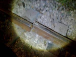 Hace dos días, los indocumentados aflojaron los rieles para el descarrilamiento.