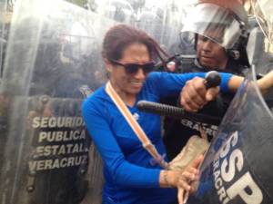 Varios maestros resultaron con golpes.