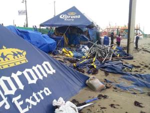 Las carpas quedaron rasgadas. Pérdidas económicas para los permisionarios.