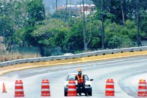 Informa: Puente Coatzacoalcos 1: Cerrado a la circulación. Abre nuevamente a las  23:59 hrs. 27/abr/2014