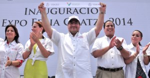 "Coatzacoalcos es un polo turístico importante", asegura el mandatario estatal tras inaugurar la Expo Coatza 2014.