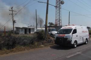 El incendio de la carretera estuvo a punto de alcanzar unas trampas de Pemex, de oleoductos.