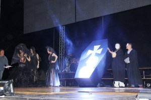 Entierran a Juan Carnaval con lo que finaliza la edición 2014 de estas fiestas en Coatzacoalcos.