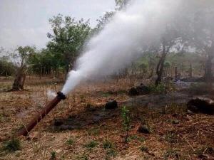 Los ejidatarios de Tatahuicapan destruyeron un tramo del acueducto.