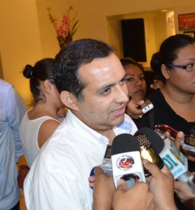 Ernesto Cordero fue senador y ex secretario de Hacienda.