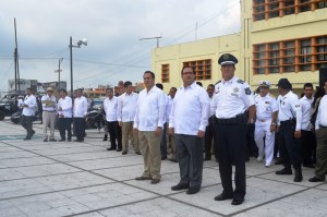 El Gobernador Javier Duarte y el alcalde Joaquín Caballero en la ceremonia oficial por arranque del operativo especial Blindaje Coatzacoalcos.