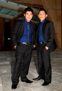 Los jóvenes empresarios José del Carmen Pérez Jiménez y Adrián Acevedo Fernández, arquitectos de Habitateros WorkShop.