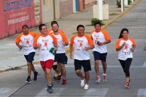 El alcalde Joaquín Caballero encabezó la gran carrera.