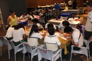 Los niños se recrean con talleres infantiles literarios. 