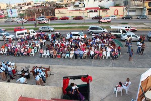 El Ayuntamiento de Coatzacoalcos celebró a lo grande a los papás de la ciudad en la pirámide olmeca.
