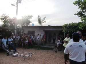 Consternación en el sur de Veracruz. Autoridades ministeriales dan fe del cuerpo de la menor que se suicidó hace meses en San Juan Evangelista.