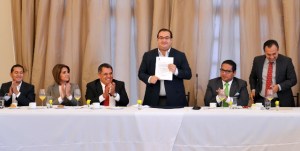 El Gobernador de Veracruz presenta reforma al IPE.