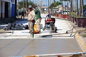 La repavimentación concluirá en agosto.