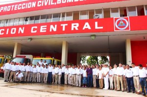 Estuvieron presentes el secretario del  Ayuntamiento, Juan Manuel Rodríguez  Caamaño; el director de CMAS, Sergio Amaro Caso; el jefe de la Jurisdicción Sanitaria XI, Javier Reyes Muñoz; el director del hospital regional de Coatzacoalcos, Pedro Arturo Chang Mercader, autoridades del sector naval y militar.