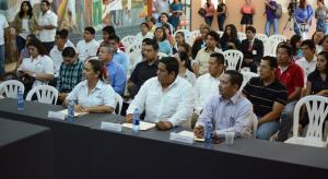 Estuvieron presentes los vocales distritales de Acayucan y Minatitlán, funcionarios municipales y familiares de los concursantes.