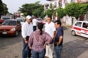 El director del DIF, Jesús Moreno y el titular de Gobernación, Oliver Damas.