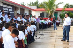 Visita a escuelas de Villa Allende.