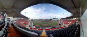 Con capacidad para siete mil 500 espectadores, el Estadio de Beisbol Beto Ávila ha sido remodelado y está listo para ofrecer instalaciones idóneas para los Juegos Deportivos Centroamericanos y del Caribe (JCC) Veracruz 2014, informó la Secretaría de Infraestructura y Obras Públicas (SIOP).