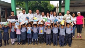 Estuvieron presentes el regidor Décimo Primero, Noriel Prot Álvarez; el secretario de Gobernación, Oliver Damas de los Santos; el director del DIF municipal, Jesús Moreno Delgado; el director de Educación municipal, Luis Martín Vega Sánchez. Además, la directora de Educación del DIF municipal, Nataly Reina Toledo y el delegado de la Secretaría de Educación de Veracruz (SEV), Esteban de Jesús Lara Álvarez.