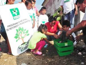 La participación de los padres es fundamental para educar a los niños en una cultura de respeto y cuidado de nuestro medio ambiente.