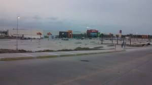 Plaza Sendero Coatzacoalcos cuenta con un gran estacionamiento. (Foto Rafael Galina)