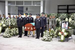 Secretario de Seguridad encabeza la Guardia de Honor a Juan Manuel Ramírez, caído en cumplimento de su deber.
