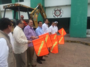 Capitanía de Puerto contará con nuevas oficinas con una inversión de 10 millones de pesos. Hoy las autoridades federales iniciaron con la primera piedra tras destruir las antiguas instalaciones.