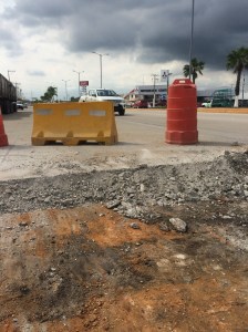 20 centímetros de espesor de concreto hidráulico... hoy destruidos.