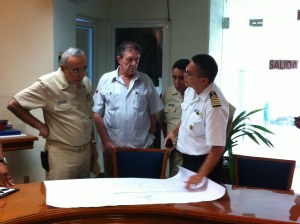 Las autoridades portuarias y navales evaluaron respuesta rápida.