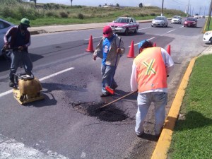 800 mil pesos para programa de bacheo.