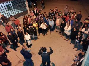 Habitantes de Los Almendros sostuvieron una reunión la noche del martes para manifestarse contra el Ayuntamiento y la CMAS Coatzacoalcos, por la pésima calidad del agua.