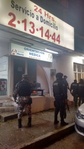 La Policía Naval resguardó el lugar donde fue el crimen.