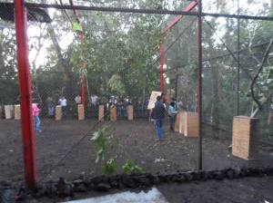 La reserva ecológica de Nanciyaga cuenta con un aviario donde las aves reciben adiestramiento para la supervivencia al natural.