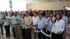 Las autoridades inauguran Feria de Empleo.