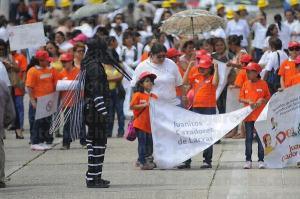 Realizaron una marcha ciudadana contra el dengue en Coatzacoalcos, en la zona centro.