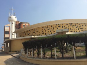 Habrá personal afuera del templo cada domingo para recoger los donativos.