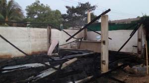 Quedó hecho cenizas.