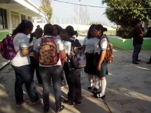 Los estudiantes acordaron una asamblea con padres de familia y directores este miércoles.