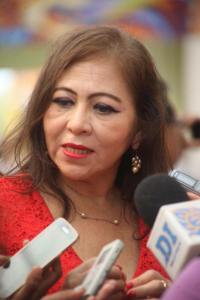 la directora de la biblioteca pública municipal Quetzalcóatl, Blanca Ramos García, reconoce que el internet impacta en la visita a estos lugares.