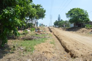 El gobierno federal ya les había depositado el recurso para su pavimentación pero no se ha hecho, según los vecinos.