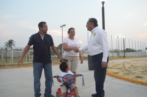 "Vamos a cambiar el rumbo del país, si trabajamos todos juntos": Rodolfo de la Guardia, candidato del PRD a la diputación federal.