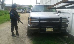 La abandonaron en Estero del Pantano.