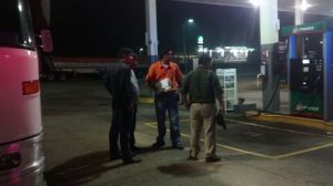 Robaron el Oxxo, el autobús y la estación de servicio franquicitaria de Pemex.