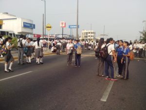 Bloquearon también la avenida.