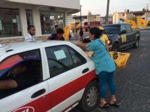 Los taxistas se unieron a la campaña.
