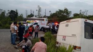 Llegó Protección Civil y la Cruz Roja Mexicana, se reportaron 9 obreros heridos en este accidente.
